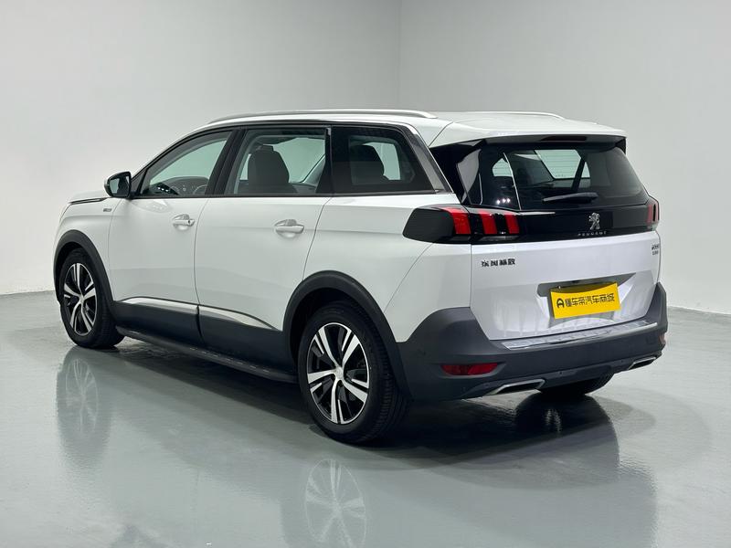 Peugeot 5008 - фото 4