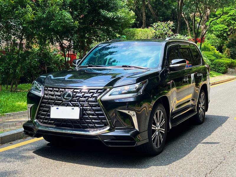 Lexus LX - фото 0