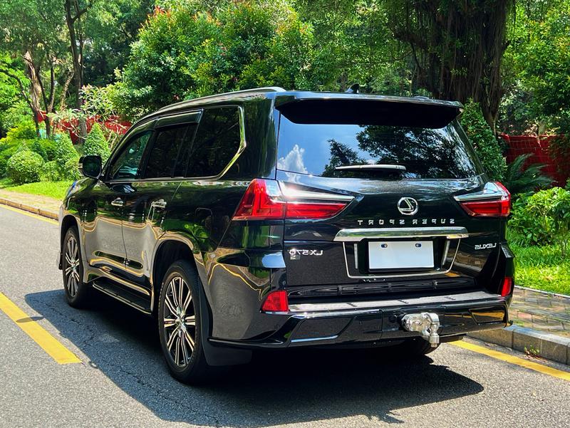 Lexus LX - фото 4