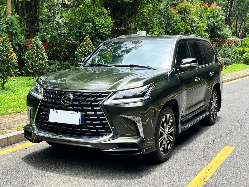 Lexus LX - фото 0