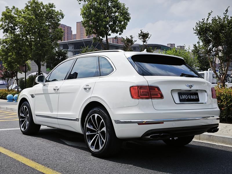 Bentley Bentayga - фото 4