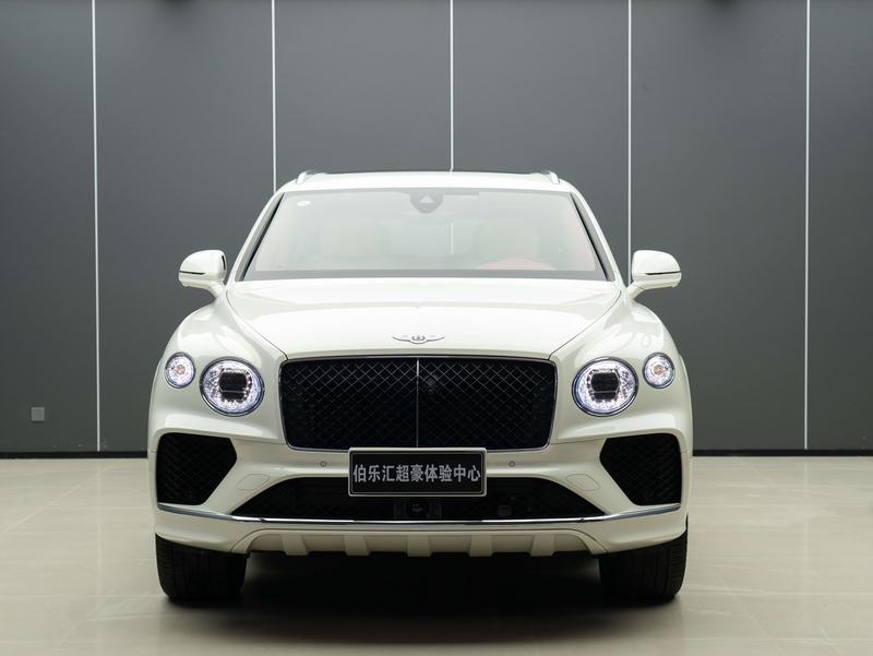 Bentley Bentayga - фото 1