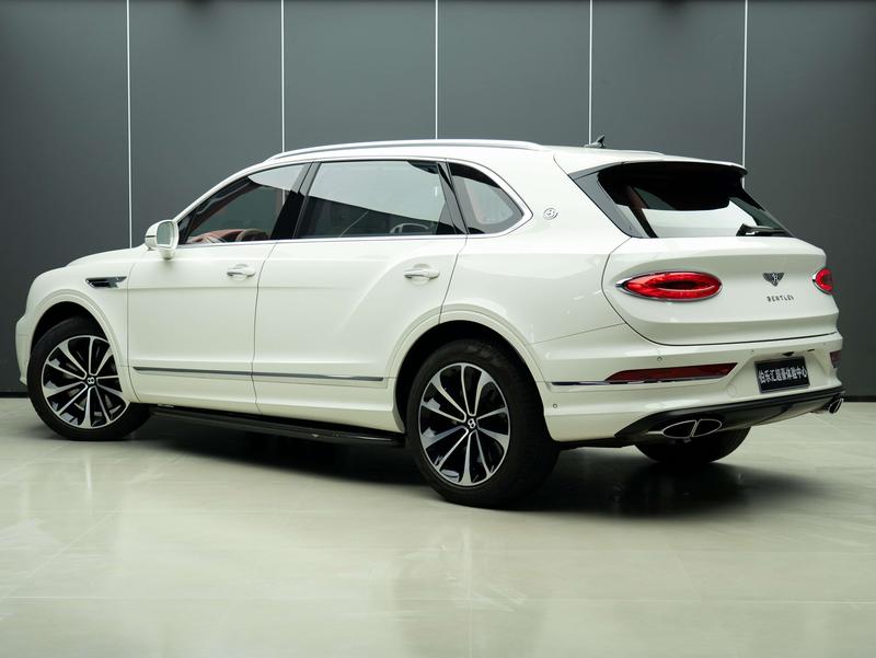 Bentley Bentayga - фото 2