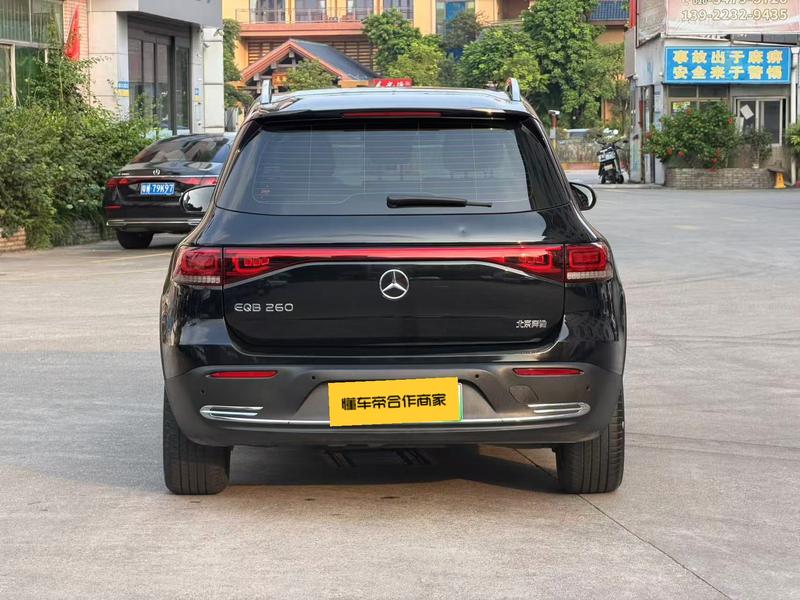 Mercedes-Benz EQB - фото 3