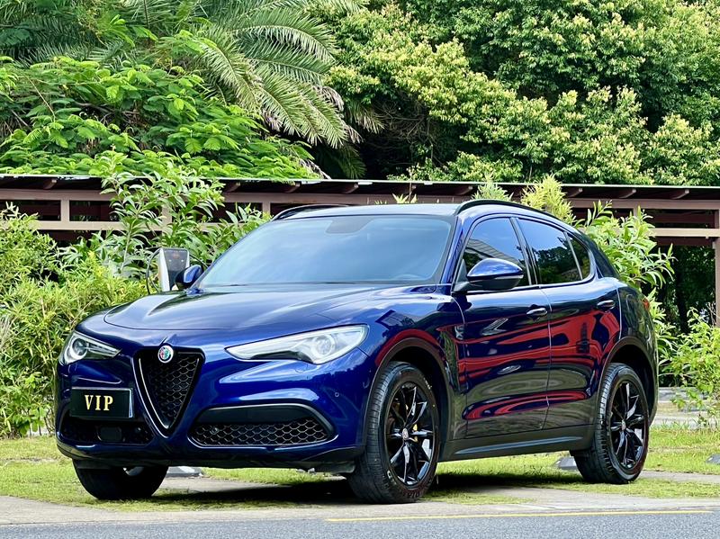 Alfa Romeo Stelvio - фото 0