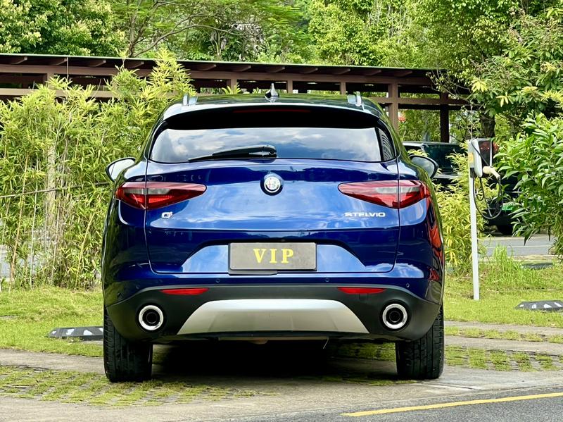 Alfa Romeo Stelvio - фото 4