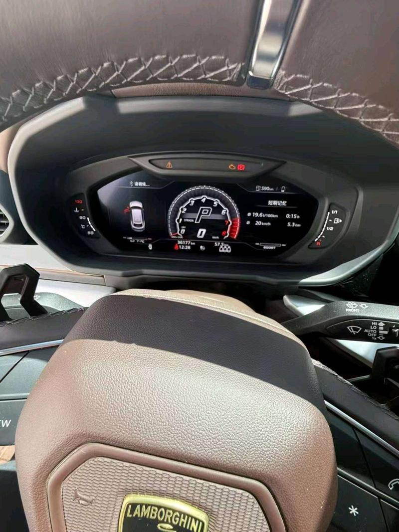 Lamborghini Urus - фото 2
