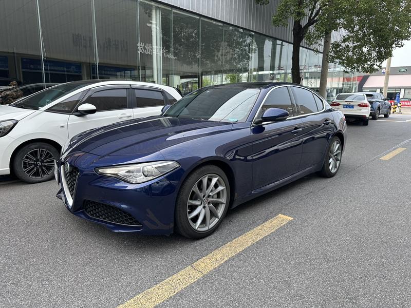 Alfa Romeo Giulia - фото 0