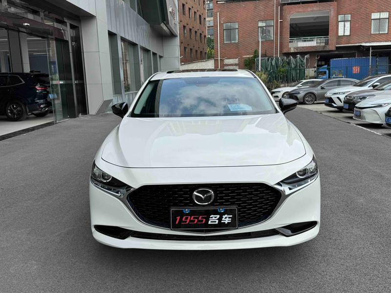 Mazda 3 - фото 1