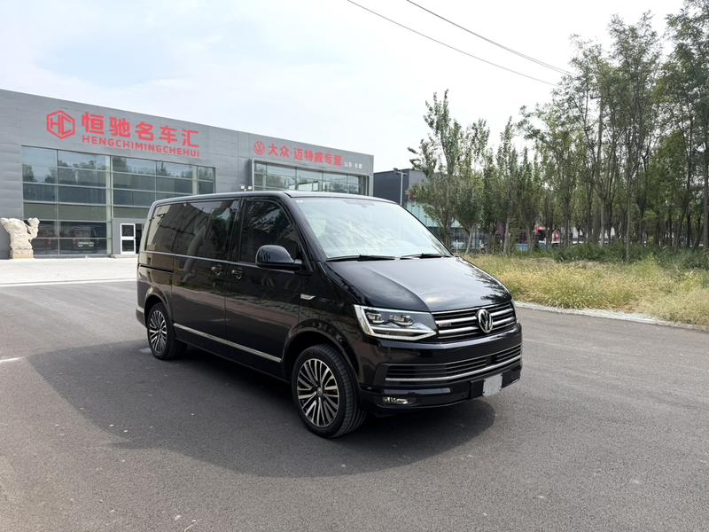 Volkswagen Multivan - фото 2