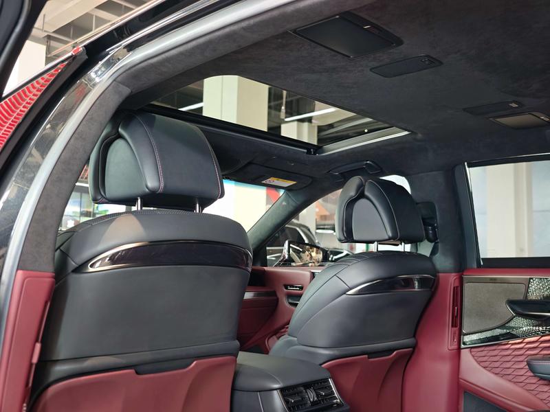 Lexus LS - фото 2