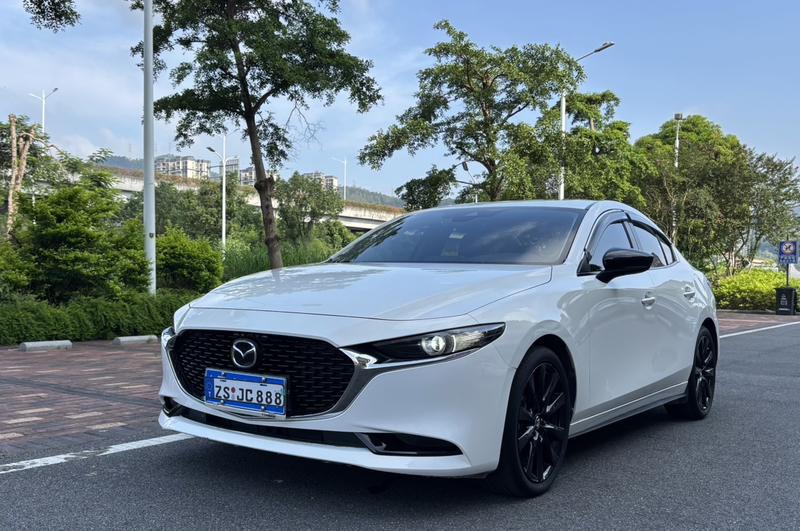 Mazda 3 - фото 0