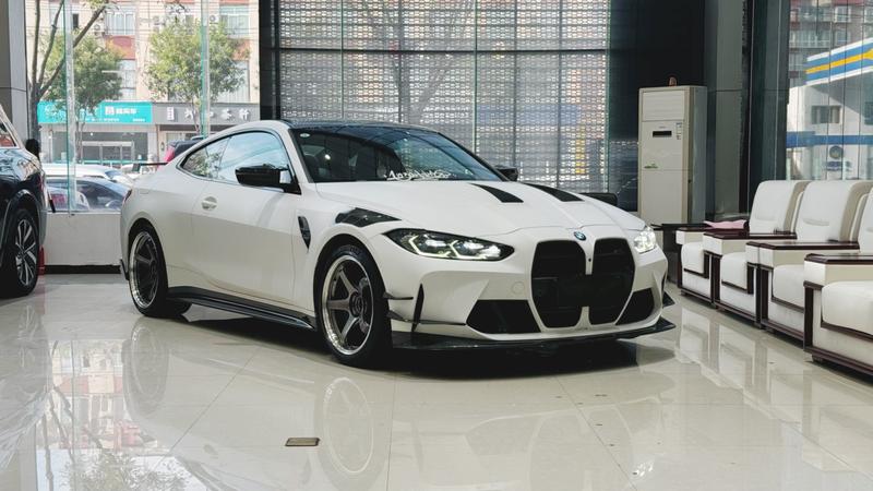 BMW M4 - фото 2