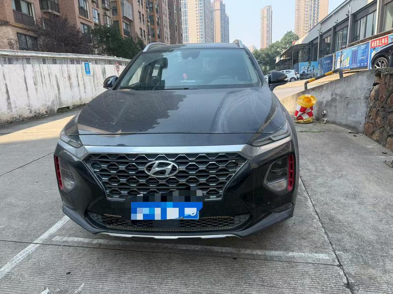 Hyundai Santa Fe - фото 1