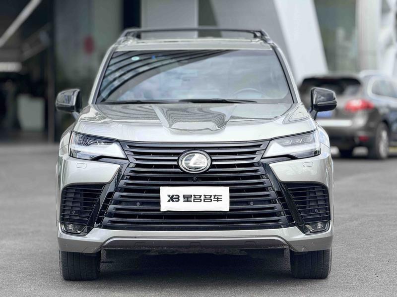 Lexus LX - фото 1