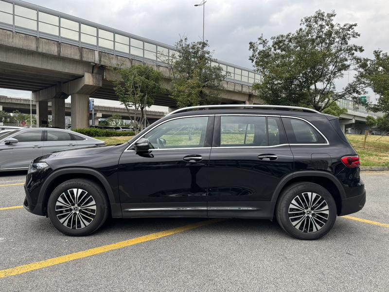 Mercedes-Benz EQB - фото 3