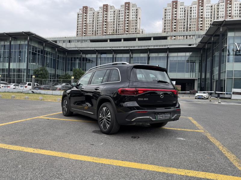 Mercedes-Benz EQB - фото 4