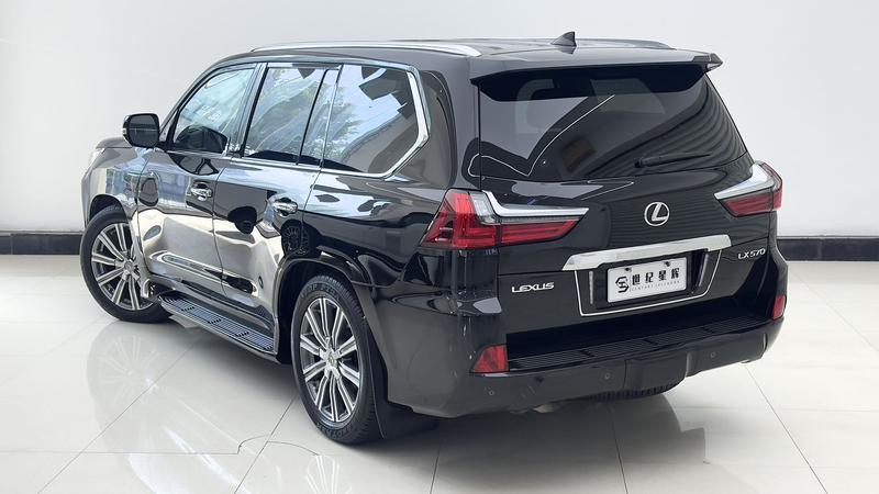 Lexus LX - фото 3