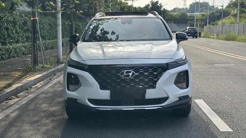 Hyundai Santa Fe - фото 1