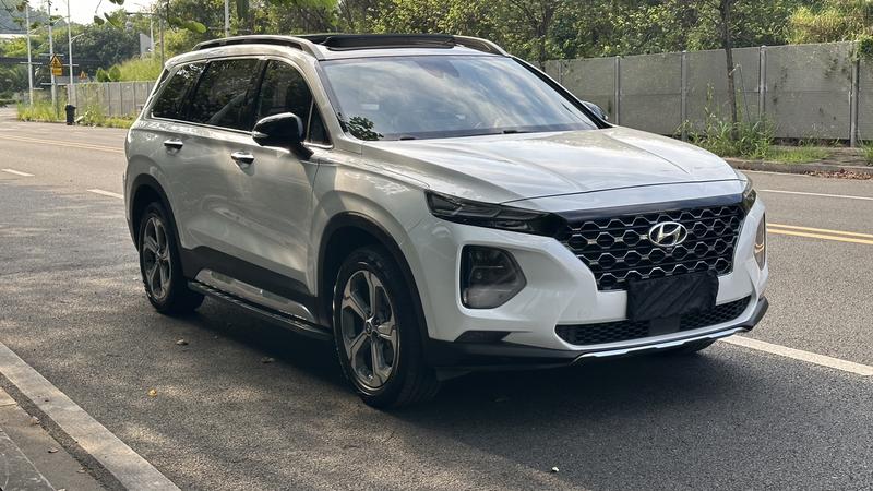Hyundai Santa Fe - фото 2
