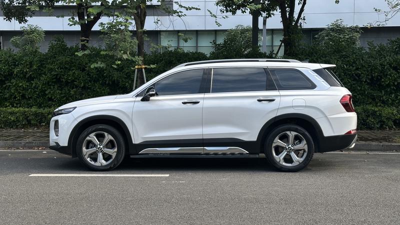 Hyundai Santa Fe - фото 3