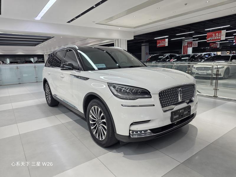 Lincoln Aviator - фото 2