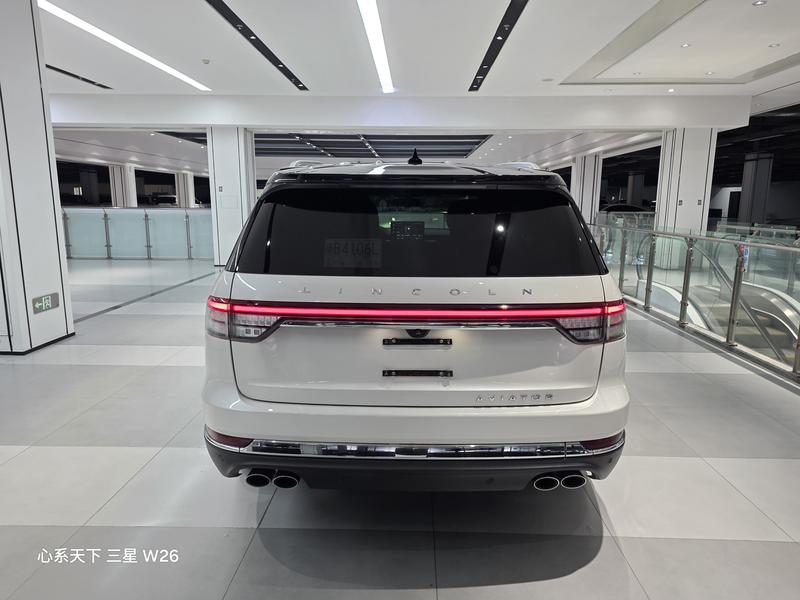 Lincoln Aviator - фото 4