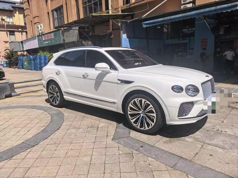 Bentley Bentayga PHEV - фото 2