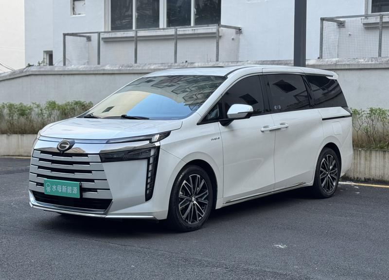 GAC Trumpchi E8 PHEV - фото 0