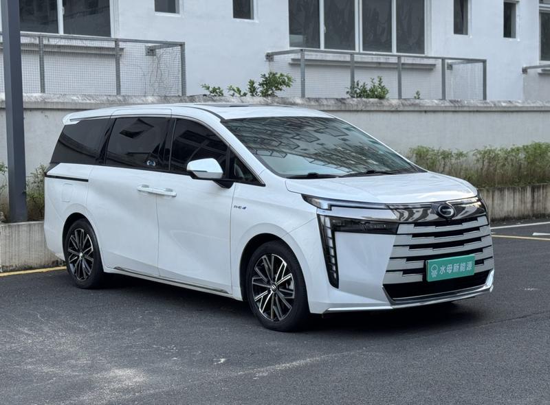 GAC Trumpchi E8 PHEV - фото 2
