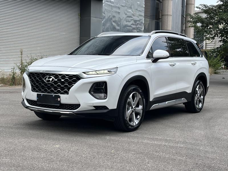 Hyundai Santa Fe - фото 0