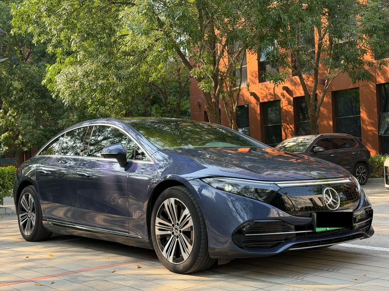 Mercedes-Benz EQS - фото 2