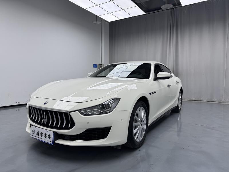 Maserati Ghibli - фото 0