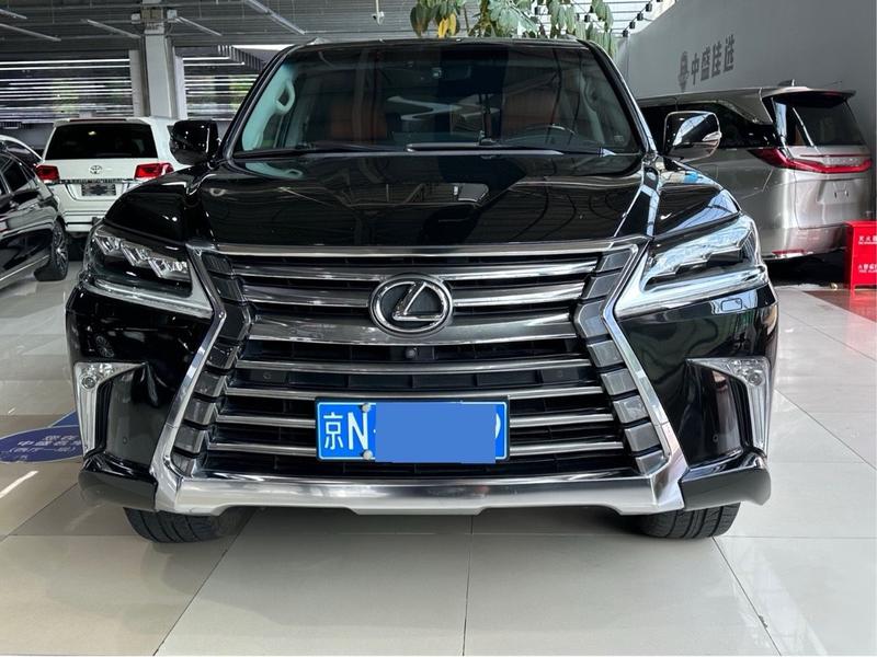 Lexus LX - фото 1