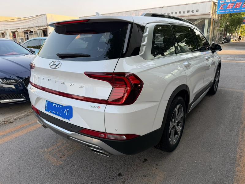 Hyundai Santa Fe - фото 3