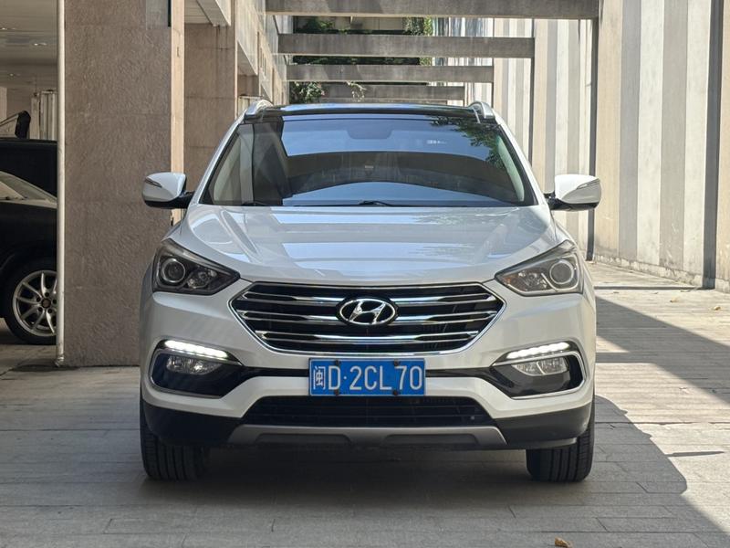 Hyundai Santa Fe - фото 1