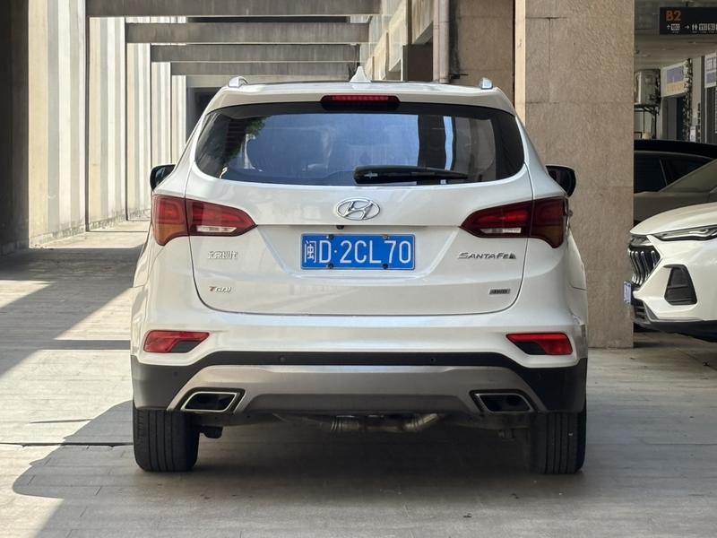 Hyundai Santa Fe - фото 4