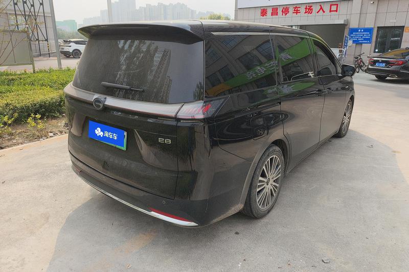 GAC Trumpchi E8 PHEV - фото 2