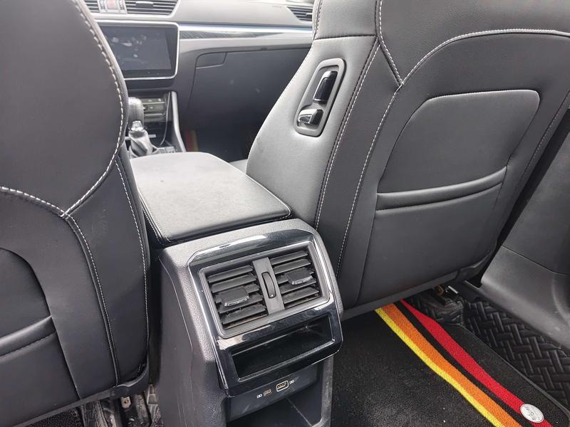 Skoda Superb - фото 4