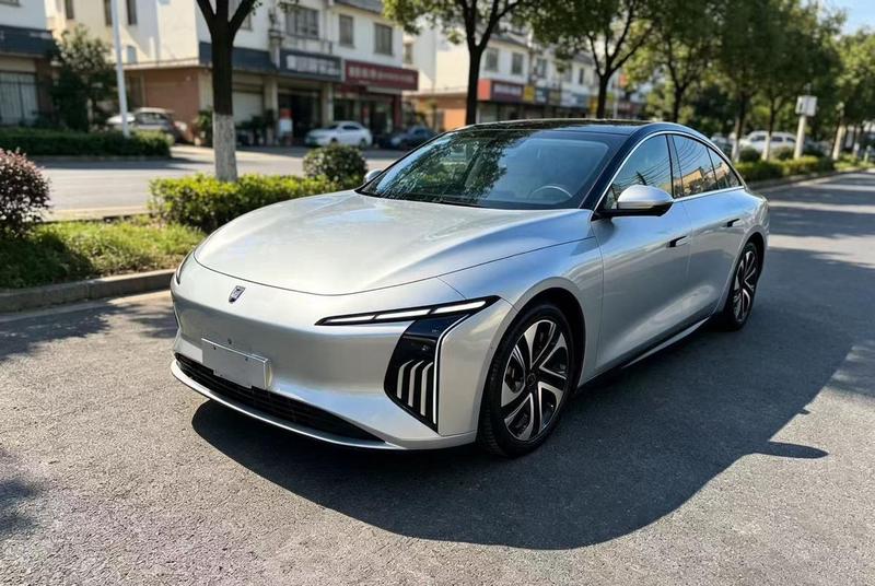Dongfeng Forthing S7 - фото 0