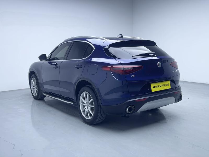 Alfa Romeo Stelvio - фото 4