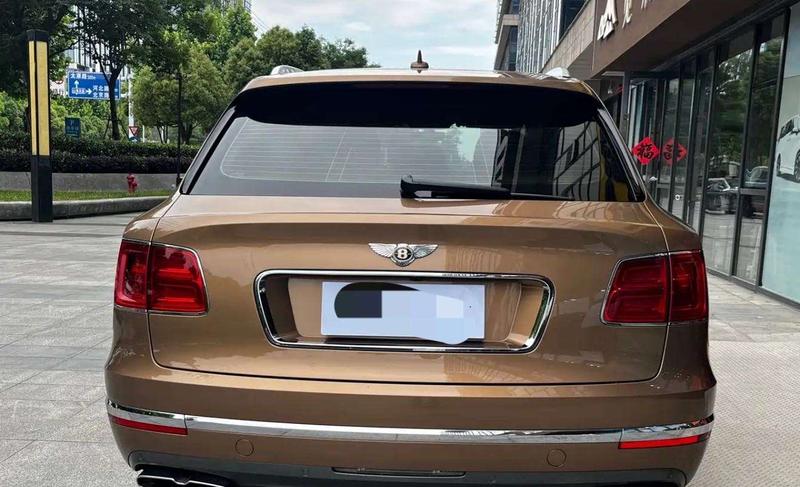 Bentley Bentayga - фото 2
