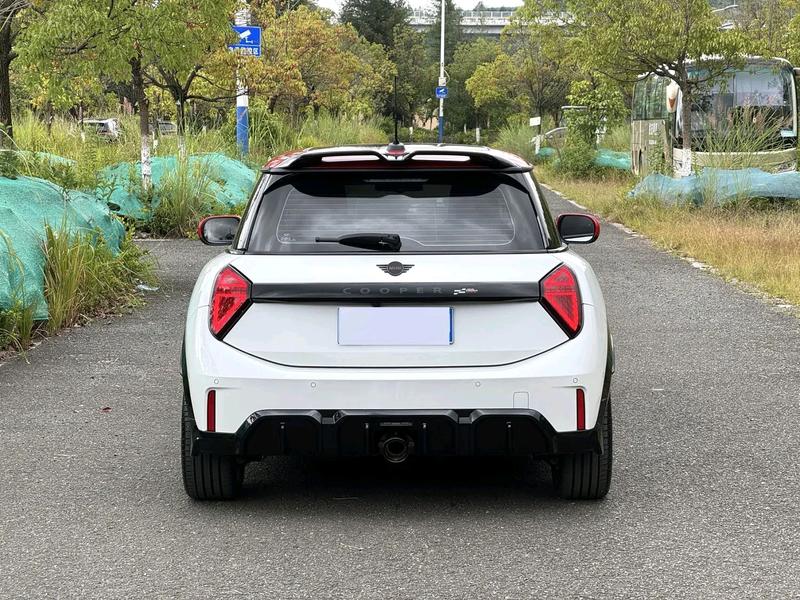 MINI JCW - фото 2
