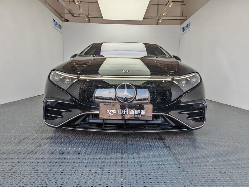 Mercedes-Benz EQS - фото 1