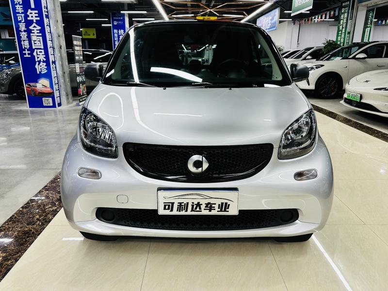 Smart fortwo - фото 1