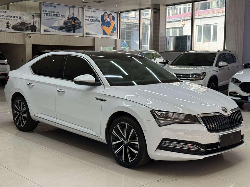 Skoda Superb - фото 2