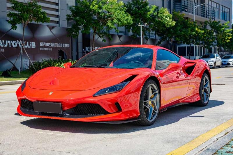 Ferrari F8 - фото 0