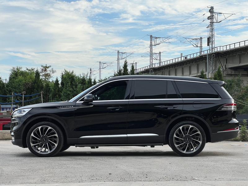 Lincoln Aviator - фото 2