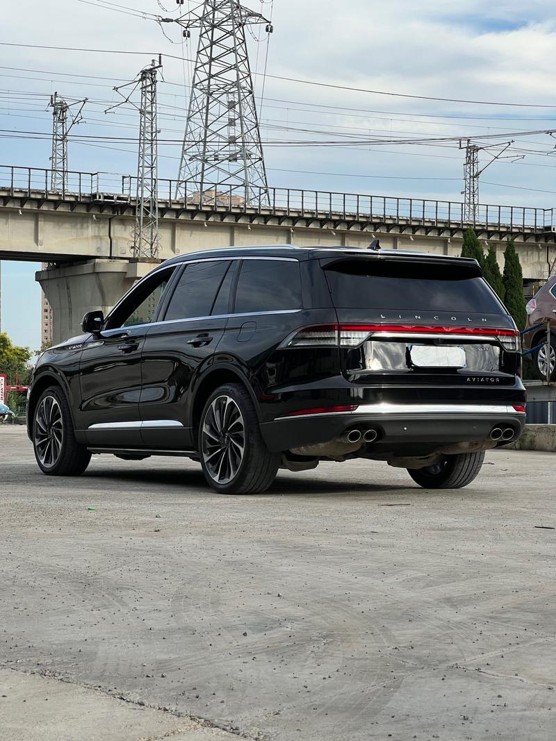 Lincoln Aviator - фото 3