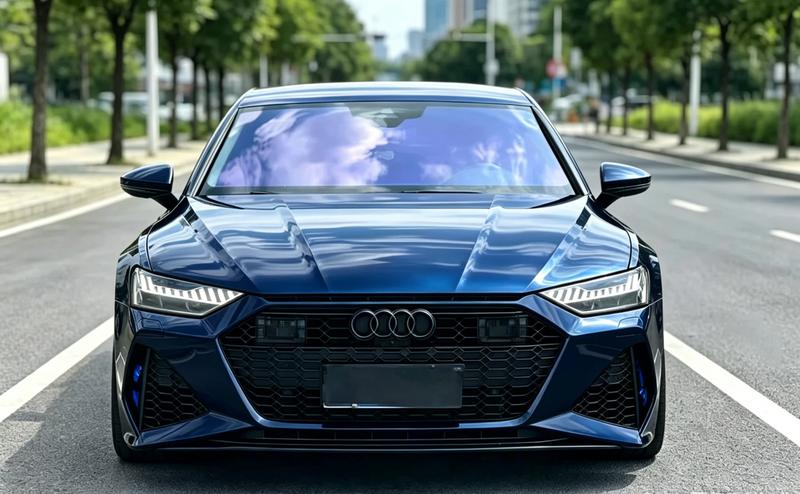 Audi A7 - фото 1